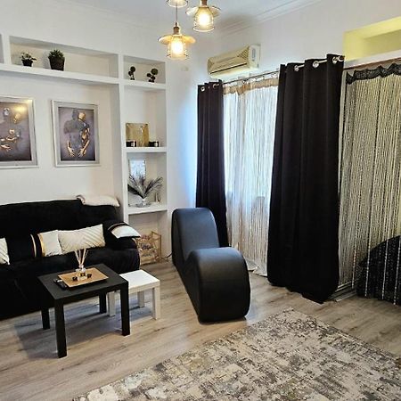 Tantra Studio 1 Conta Universitate Bukarest Exteriör bild