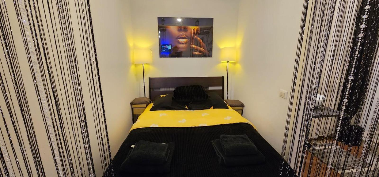 Tantra Studio 1 Conta Universitate Bukarest Exteriör bild